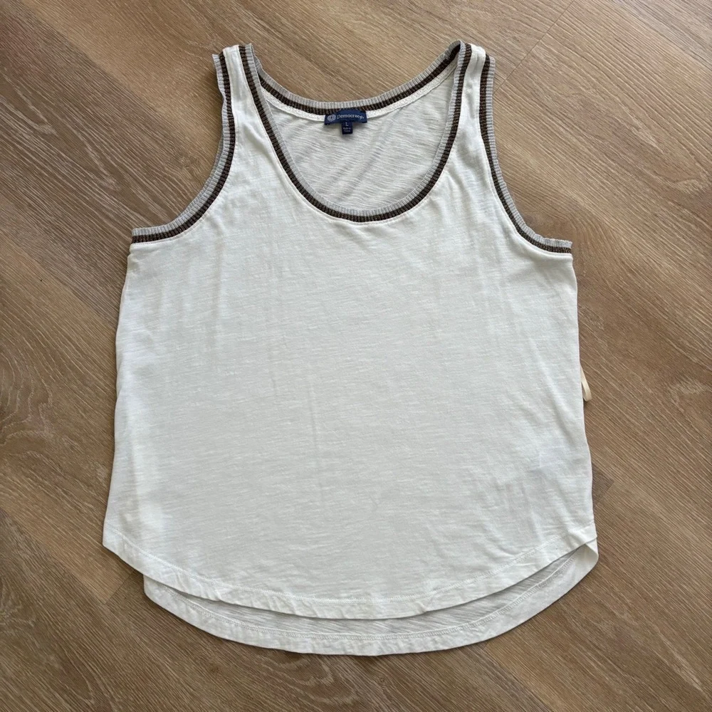 Democracy | Hi Lo Tank Top with Bronze and Silver Metallic Contrast Trim Large - Picture 6 of 15